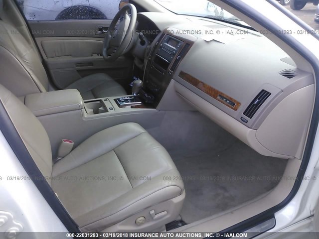 1G6DW677960127475 - 2006 CADILLAC STS WHITE photo 5