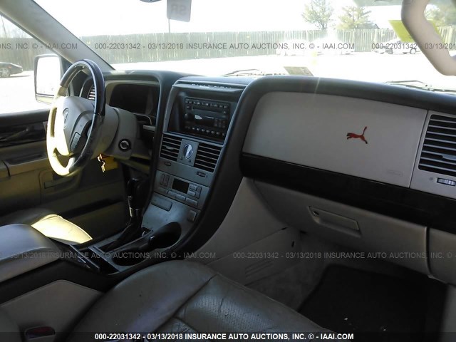 5LMEU88H15ZJ35129 - 2005 LINCOLN AVIATOR 米色 照片 5