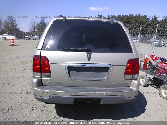 5LMEU88H15ZJ35129 - 2005 LINCOLN AVIATOR BEIGE photo 6