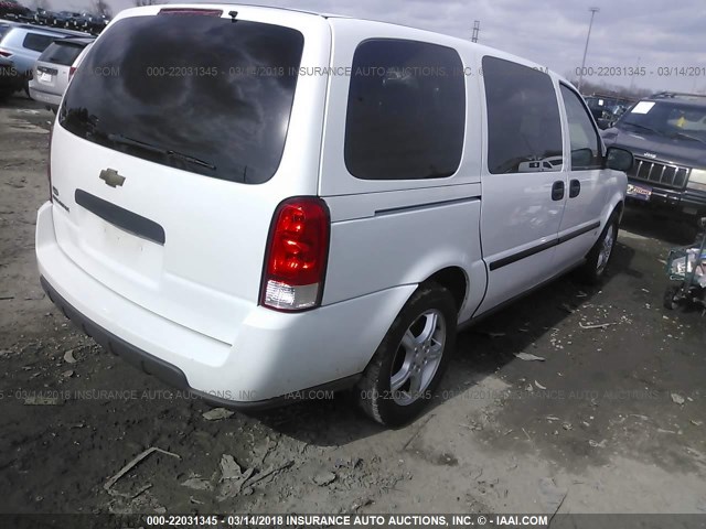 1GNDV23177D189131 - 2007 CHEVROLET UPLANDER LS Білий фото 4