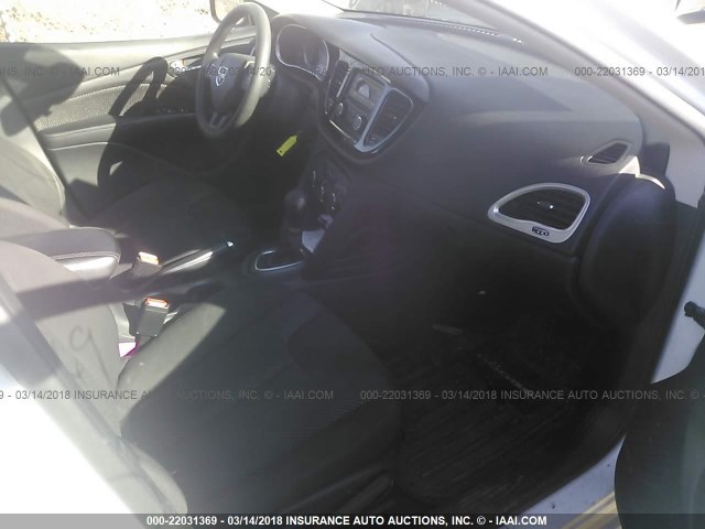 1C3CDFAAXFD142289 - 2015 DODGE DART SE WHITE photo 5