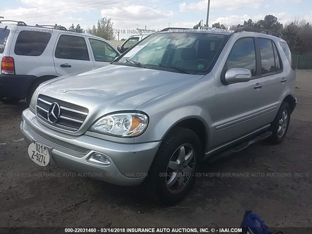 4JGAB75E12A309738 - 2002 MERCEDES-BENZ ML 500 SILVER photo 2