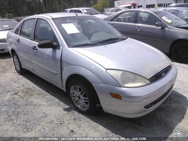 1FAFP3835YW361437 - 2000 FORD FOCUS ZTS SILVER photo 1