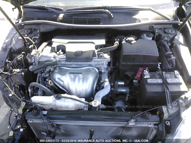 4T1BF1FK3HU372535 - 2017 TOYOTA CAMRY LE/XLE/SE/XSE შავი ფოტო 10