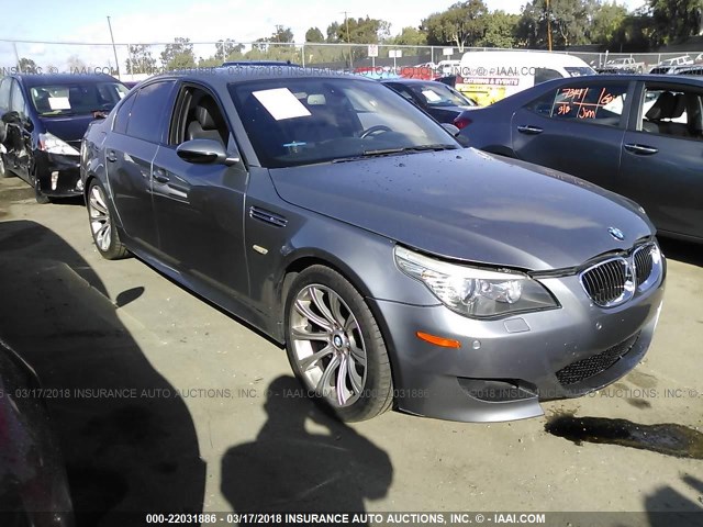 WBSNB93548CX10470 - 2008 BMW M5 GRAY photo 1