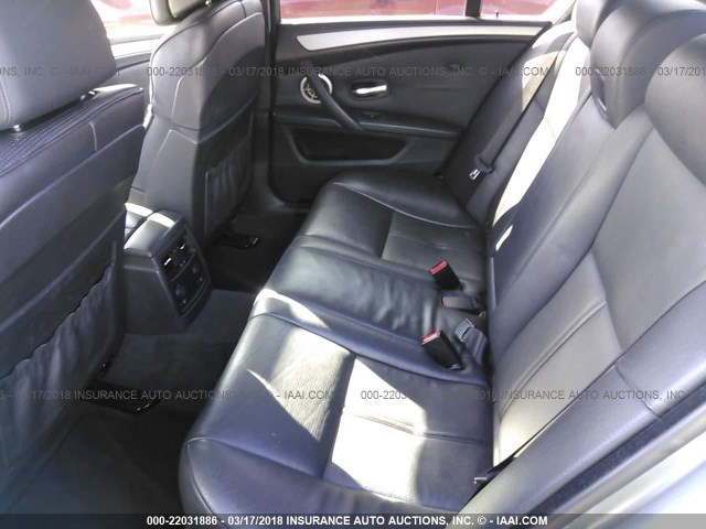 WBSNB93548CX10470 - 2008 BMW M5 GRAY photo 8