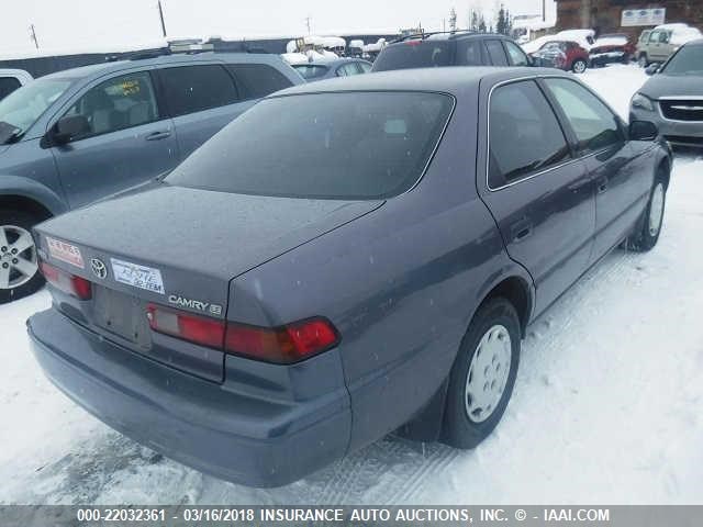 JT2BG22K1X0292016 - 1999 TOYOTA CAMRY LE/XLE GRAY photo 4