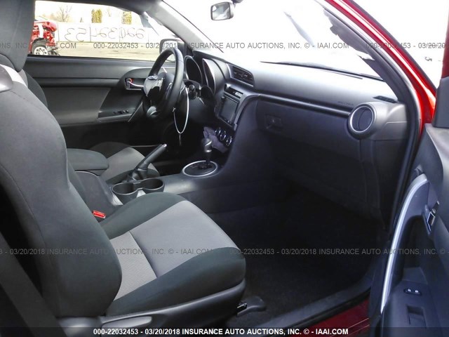 JTKJF5C71GJ022448 - 2016 TOYOTA SCION TC 红色 照片 5