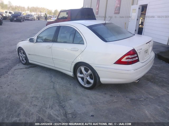 WDBRF52H06A909959 - 2006 MERCEDES-BENZ C GENERATION 2006 230 WHITE photo 3