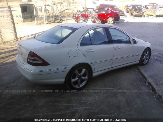 WDBRF52H06A909959 - 2006 MERCEDES-BENZ C GENERATION 2006 230 WHITE photo 4