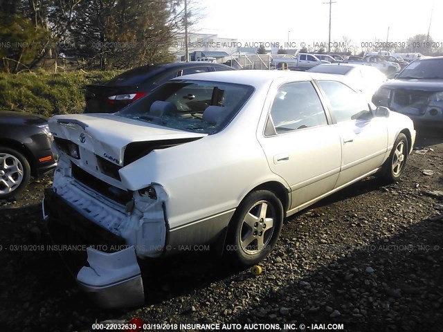 JT2BG22K810563399 - 2001 TOYOTA CAMRY CE/LE/XLE WHITE photo 4