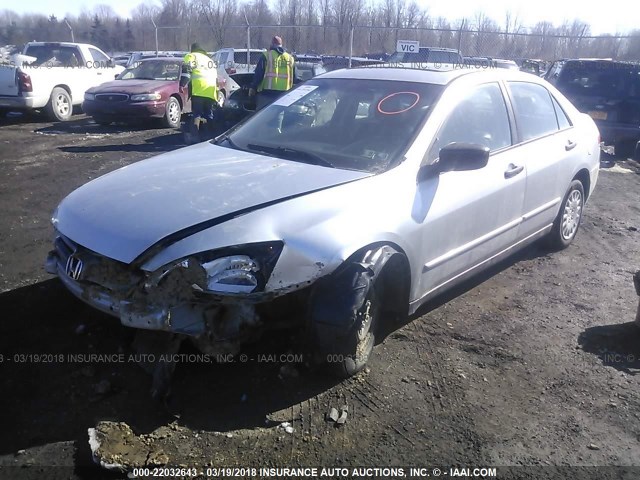 1HGCM56114A019995 - 2004 HONDA ACCORD DX SILVER photo 2