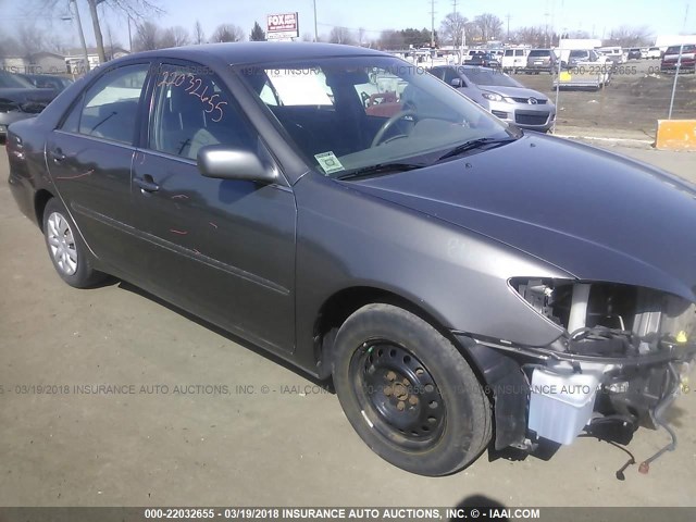 4T1BE32K45U947824 - 2005 TOYOTA CAMRY LE/XLE/SE GRAY photo 1