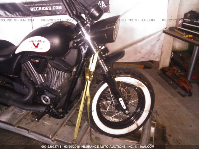 5VPWB36N2D3017459 - 2013 VICTORY MOTORCYCLES HIGH-BALL Schwarz Foto 5