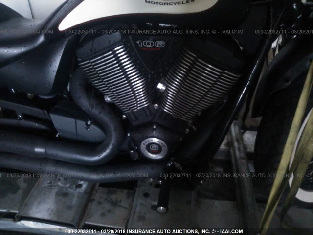 5VPWB36N2D3017459 - 2013 VICTORY MOTORCYCLES HIGH-BALL Schwarz Foto 8