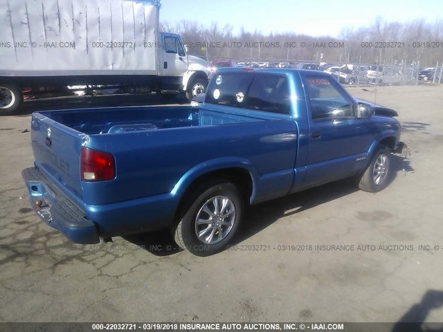 1GCCS145828130986 - 2002 CHEVROLET S TRUCK S10 BLUE photo 4