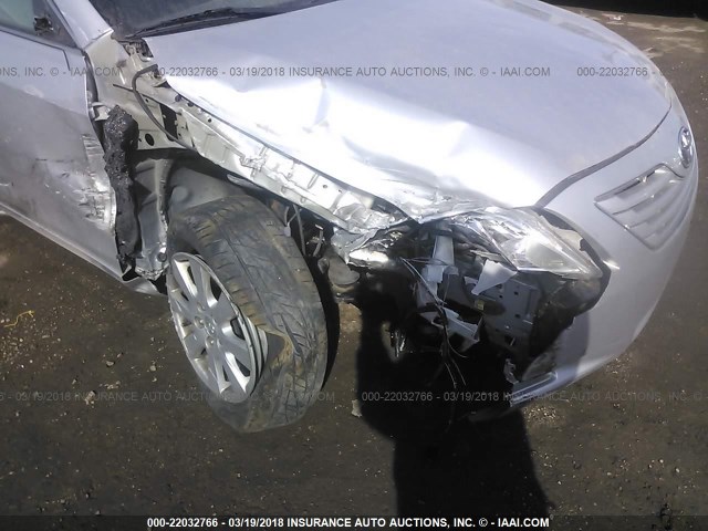 4T1BK46KX9U584704 - 2009 TOYOTA CAMRY SE/LE/XLE SILVER photo 6