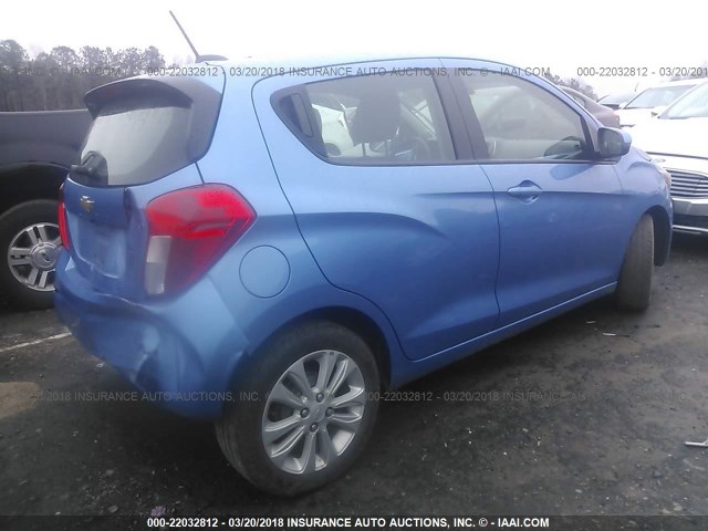 KL8CD6SA5HC709276 - 2017 CHEVROLET SPARK 1LT Синий фото 4