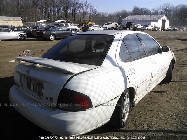 3N1BB51D81L129838 - 2001 NISSAN SENTRA SE WHITE photo 4