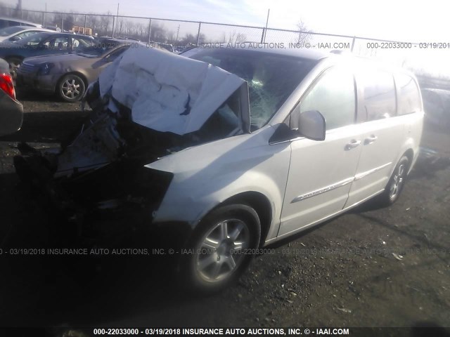 2A4RR5DG8BR615383 - 2011 CHRYSLER TOWN & COUNTRY TOURING WHITE photo 2