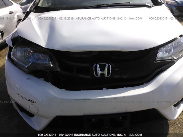 3HGGK5H50FM775931 - 2015 HONDA FIT LX WHITE photo 6