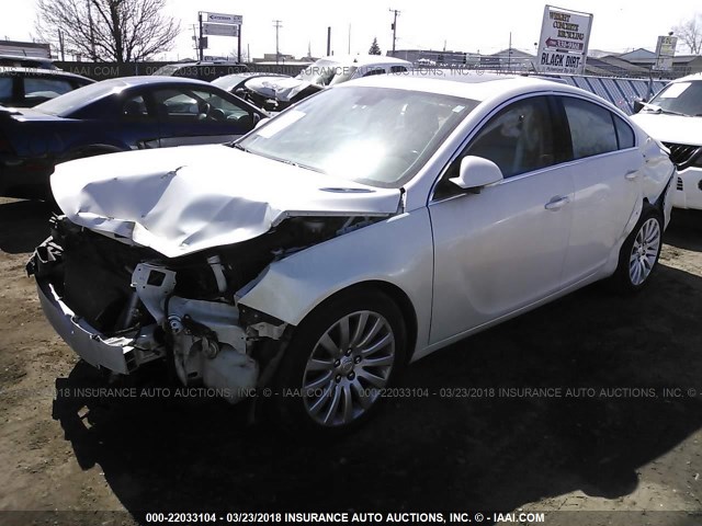 2G4GR5EK1C9146716 - 2012 BUICK REGAL WHITE photo 2