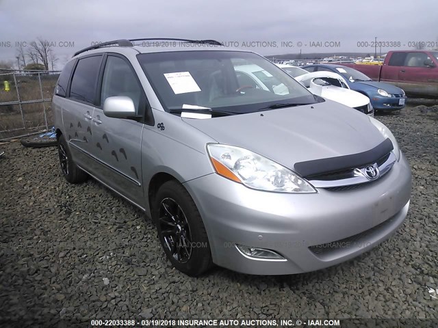 5TDZK22C98S208889 - 2008 TOYOTA SIENNA XLE/XLE LIMITED SILVER photo 1