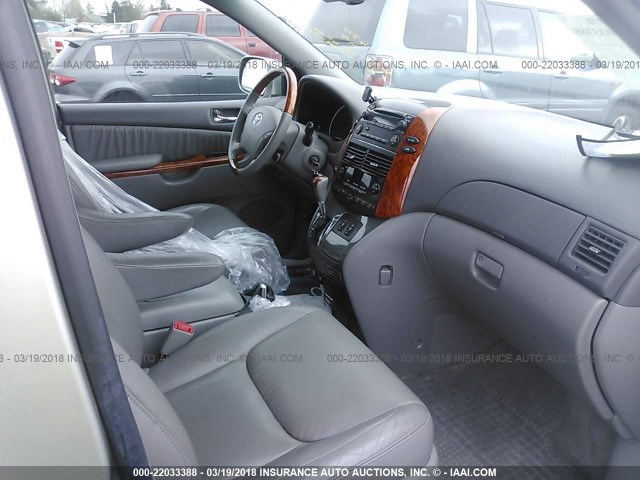 5TDZK22C98S208889 - 2008 TOYOTA SIENNA XLE/XLE LIMITED SILVER photo 5