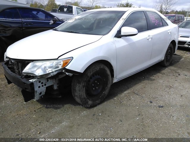 4T4BF1FK6CR273013 - 2012 TOYOTA CAMRY SE/LE/XLE Ақ фото 2