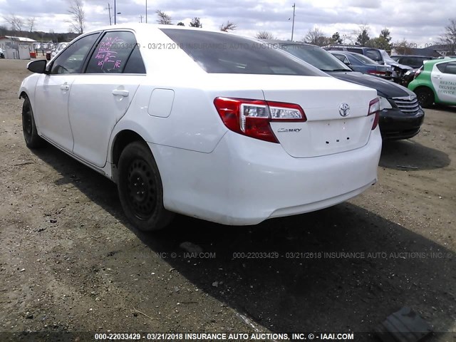 4T4BF1FK6CR273013 - 2012 TOYOTA CAMRY SE/LE/XLE Ақ фото 3