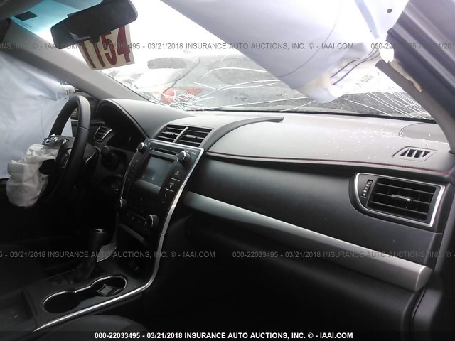 4T1BF1FK8FU020581 - 2015 TOYOTA CAMRY LE/XLE/SE/XSE GRAY photo 5