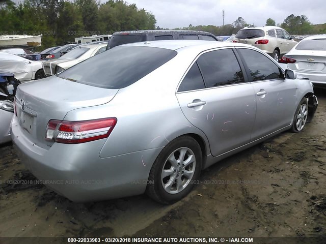 4T4BF3EK4BR211783 - 2011 TOYOTA CAMRY SE/LE/XLE Серебристый фото 4