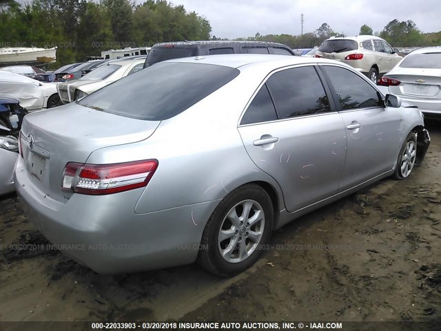 4T4BF3EK4BR211783 - 2011 TOYOTA CAMRY SE/LE/XLE SILVER photo 4