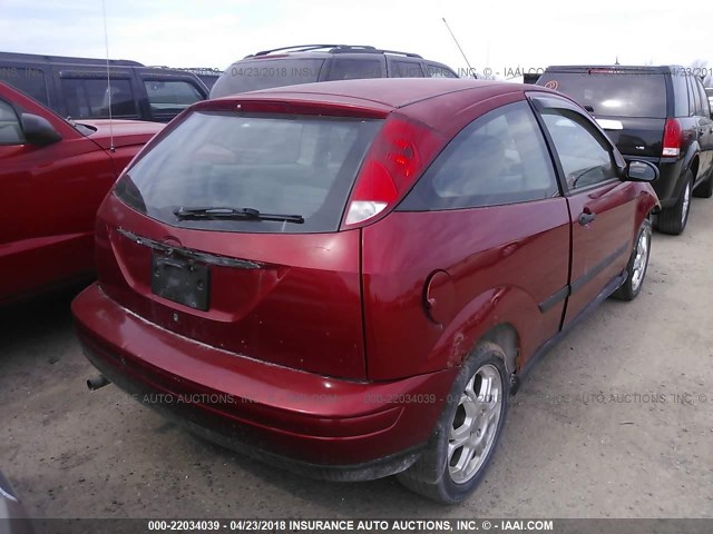 3FAFP3139YR101233 - 2000 FORD FOCUS ZX3 RED photo 4