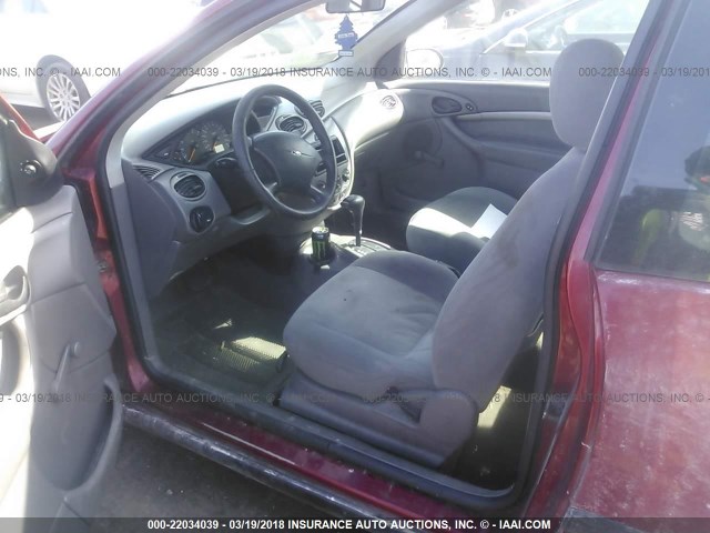 3FAFP3139YR101233 - 2000 FORD FOCUS ZX3 RED photo 5