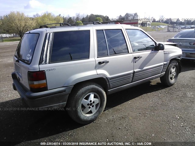 1J4GZ58S1SC724993 - 1995 JEEP GRAND CHEROKEE LAREDO SILVER photo 4