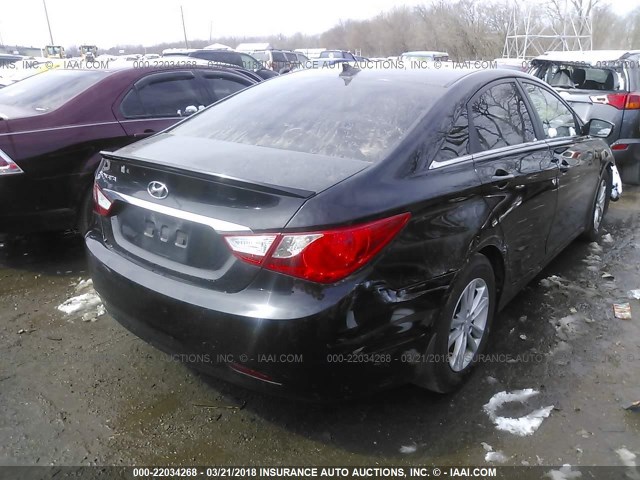 5NPEB4AC3DH532111 - 2013 HYUNDAI SONATA GLS BLACK photo 4