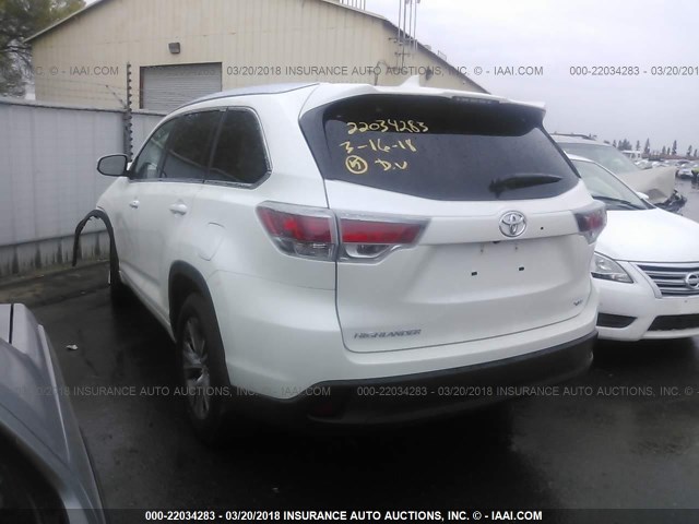 5TDKKRFHXFS104781 - 2015 TOYOTA HIGHLANDER XLE WHITE photo 3