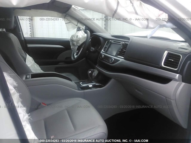 5TDKKRFHXFS104781 - 2015 TOYOTA HIGHLANDER XLE თეთრი ფოტო 5