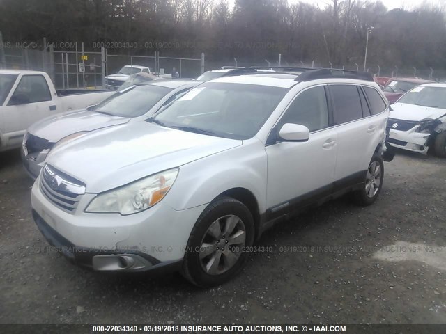 4S4BRBGC6B3316025 - 2011 SUBARU OUTBACK 2.5I PREMIUM WHITE photo 2