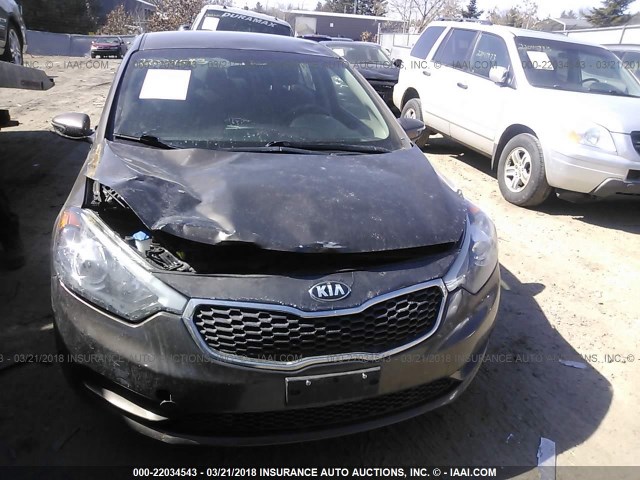 KNAFX4A66F5355604 - 2015 KIA FORTE LX GOLD photo 6