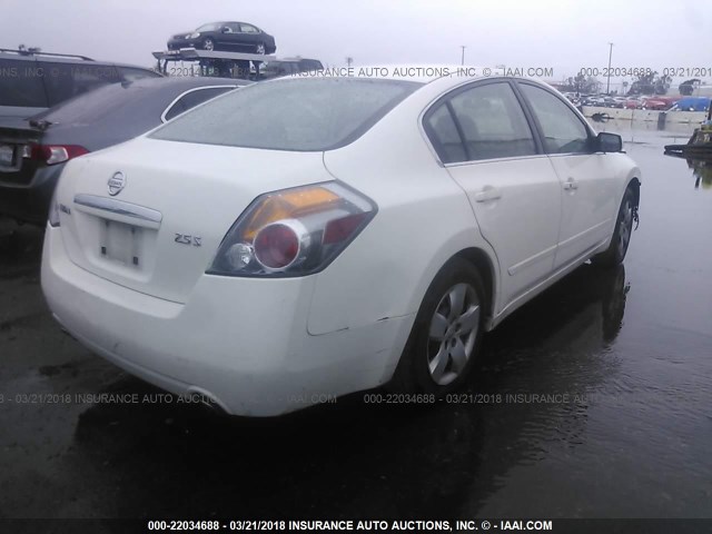 1N4AL21E38C266310 - 2008 NISSAN ALTIMA 2.5/2.5S WHITE photo 4