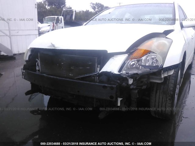 1N4AL21E38C266310 - 2008 NISSAN ALTIMA 2.5/2.5S WHITE photo 6