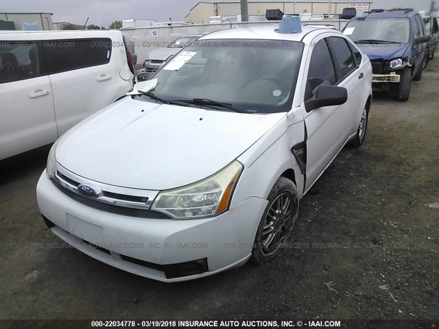 1FAHP35N28W116545 - 2008 FORD FOCUS SE/SEL/SES WHITE photo 2