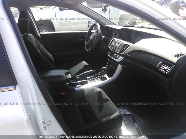 1HGCR2F53FA096017 - 2015 HONDA ACCORD SPORT Ақ фото 5