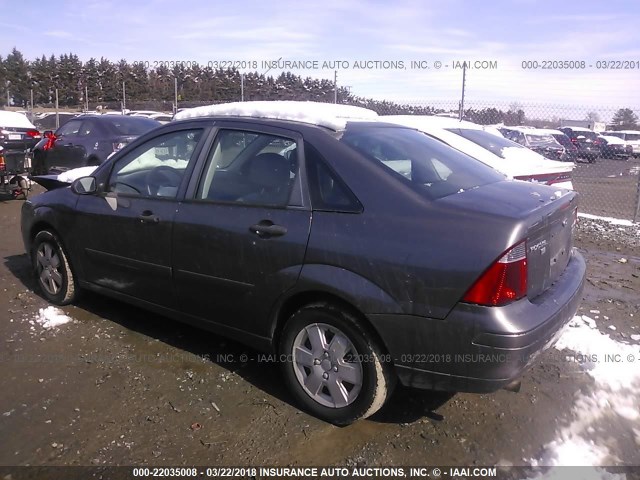 1FAFP34NX7W309968 - 2007 FORD FOCUS ZX4/S/SE/SES GRAY photo 3