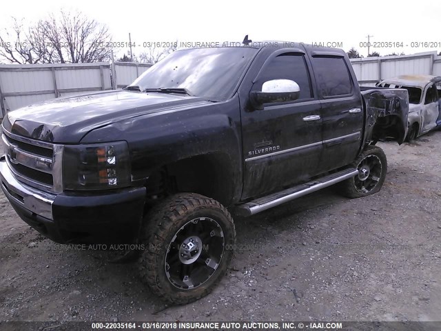 3GCPKSE32BG251611 - 2011 CHEVROLET SILVERADO K1500 LT BLACK photo 2