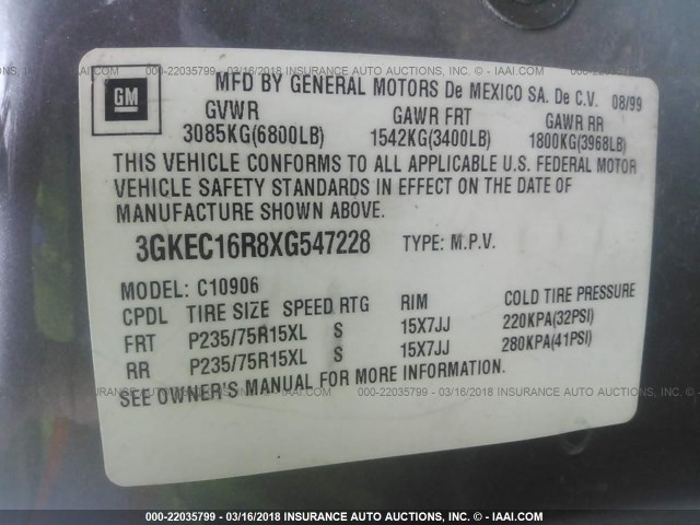 3GKEC16R8XG547228 - 1999 GMC SUBURBAN C1500 GRAY photo 9