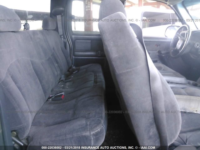 1GCHC29U52E282203 - 2002 CHEVROLET SILVERADO C2500 HEAVY DUTY BROWN photo 8