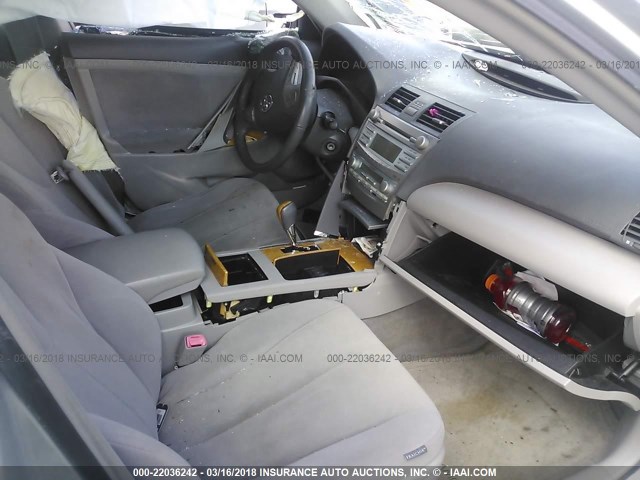 JTNBE46K073023373 - 2007 TOYOTA CAMRY NEW GENERAT CE/LE/XLE/SE SILVER photo 5